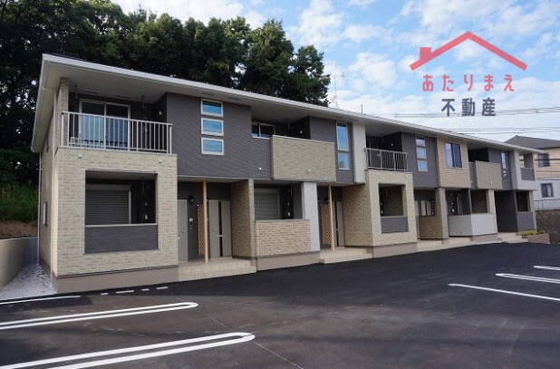 プラシード名島のエントランス