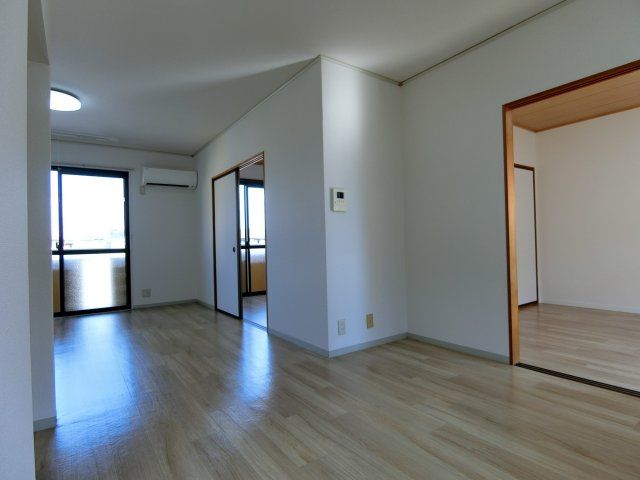 セジュールM　A棟の居間・リビング