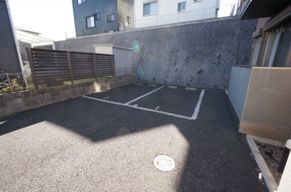 【駐車場】