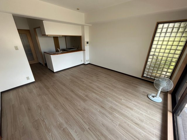 サンビルダー城ノ下の居間・リビング