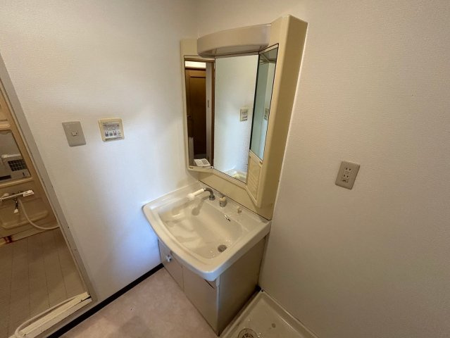 サンビルダー城ノ下の洗面所