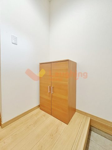 Aoi Oneの玄関|収納もある玄関です