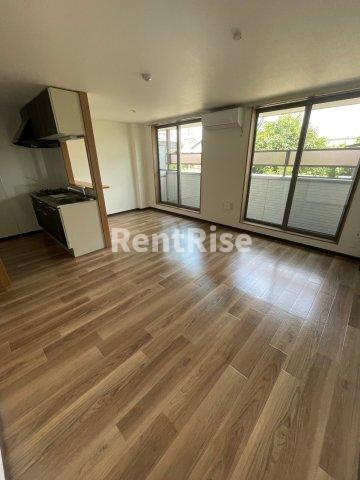 ラビアン・ローゼの居間・リビング