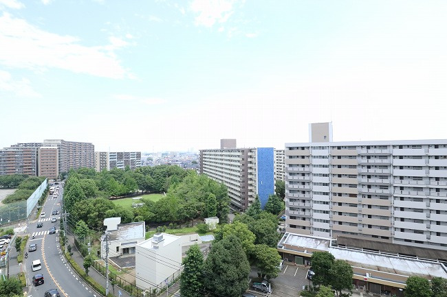 昭島つつじが丘ハイツ13号棟の展望