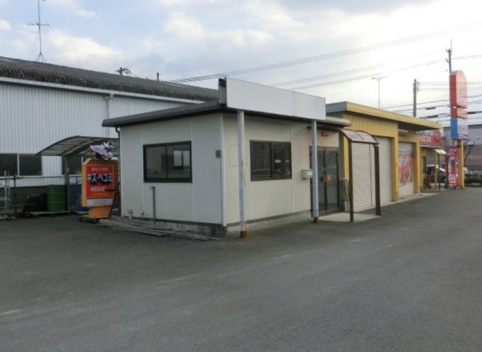 草津市草津町の店舗事務所の外観