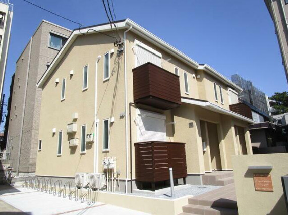 Ｇクレストパティオスの外観