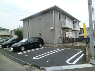 ★敷地内駐車場★（空き状況・使用料等詳細はご確認下さい）