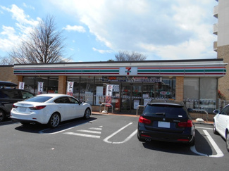 セブンイレブン府中是政３丁目店まで150ｍ