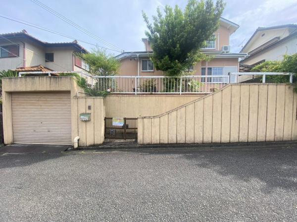 貴志川町長山　中古戸建の前面道路含む現地写真