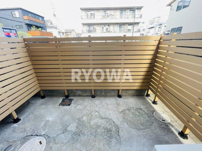 【バルコニー】 | すけがわコーポ | 掲載の写真は退去前の写真となります。