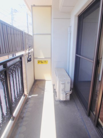 リベラーレ吉川のバルコニー