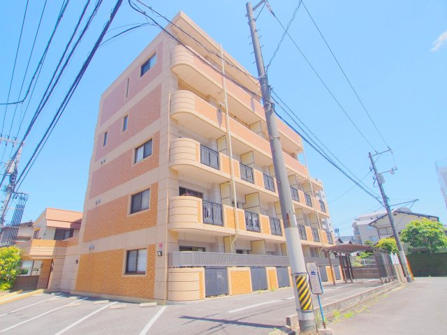 リベラーレ吉川の外観