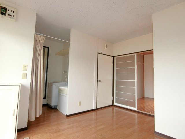 東洋ハイツ２号館の居間・リビング