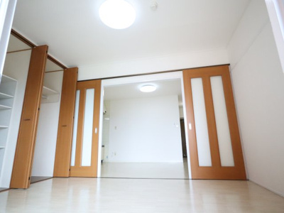 【洋室】 | フェリオ市駅西Ⅱ　