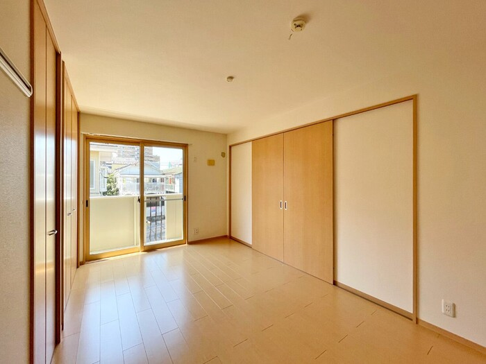 シャトルの居間・リビング