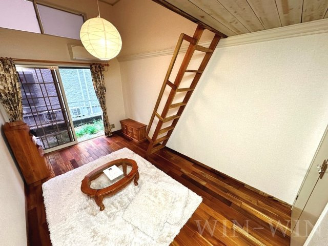ユトリロ平川本町の居間・リビング