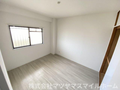 【寝室】 | ハピネス48