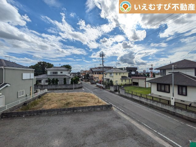 BLOOMING GARDEN　熊谷市別府5丁目の展望|高い建物が無く開放感のある展望
バルコニーからの展望も開けていて閑静な住宅地が望めます。日当りも良いですね♪