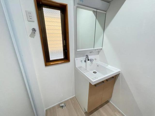 泉区中田東１丁目貸家の洗面所