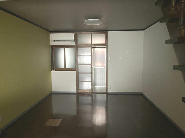南琵琶町戸建の内装