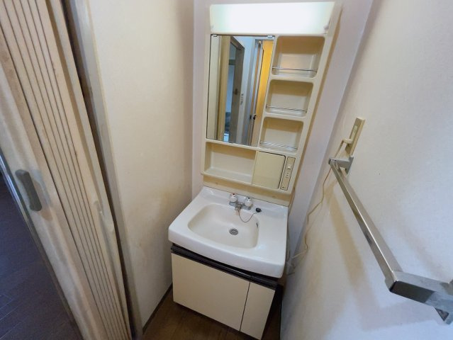 塚本ビルの洗面所