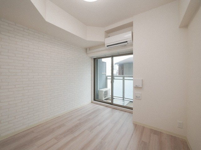 プレサンス天満橋ヴェルエラの居間・リビング