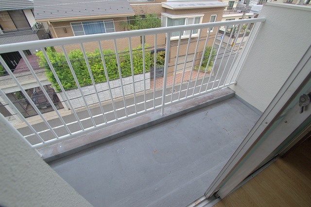 広島市西区古江新町の賃貸マンションのバルコニー