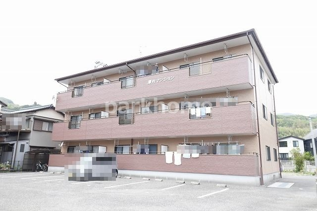 澤村マンションの外観|落ち着いた雰囲気の外観です