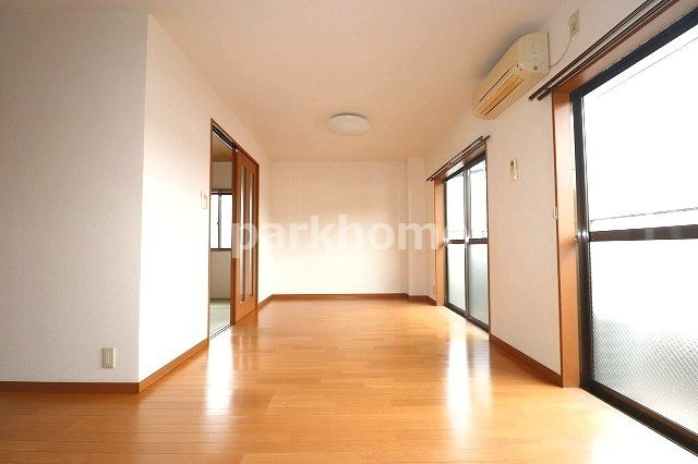 澤村マンションの居間・リビング|居間です
※間取りが反転の場合があります