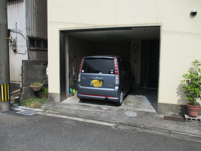 宇佐町二丁目12番18号（A-6）の駐車場