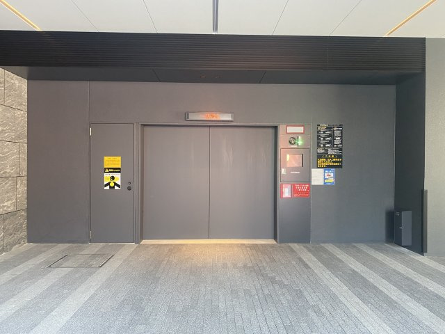 ザ・ファインタワーウエストコーストの駐車場