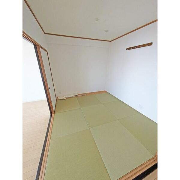 ファミールハイツ明石参番館の和室