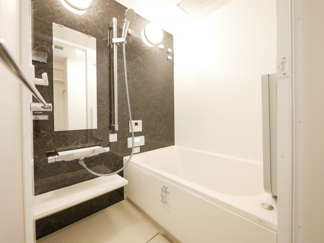 プレサンス阿波座駅前の浴室