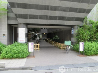【エントランス】