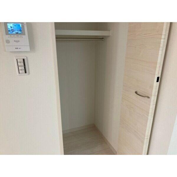 神戸市垂水区五色山４丁目のハイツの収納