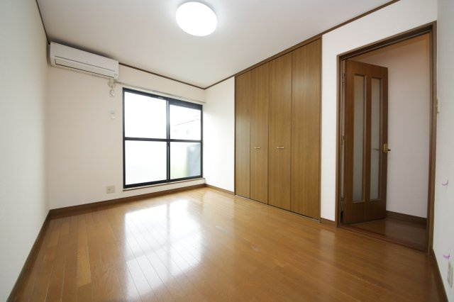 エトワールあすかAの洋室