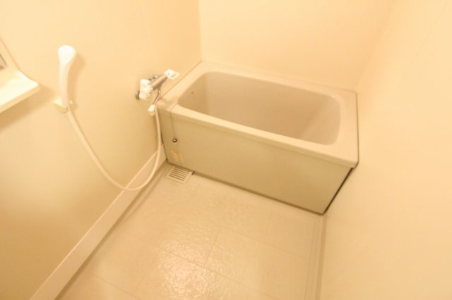フラット日吉コートA棟の浴室|他のお部屋の参考写真となります。