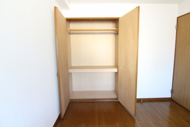 フラット日吉コートA棟の収納|他のお部屋の参考写真となります。