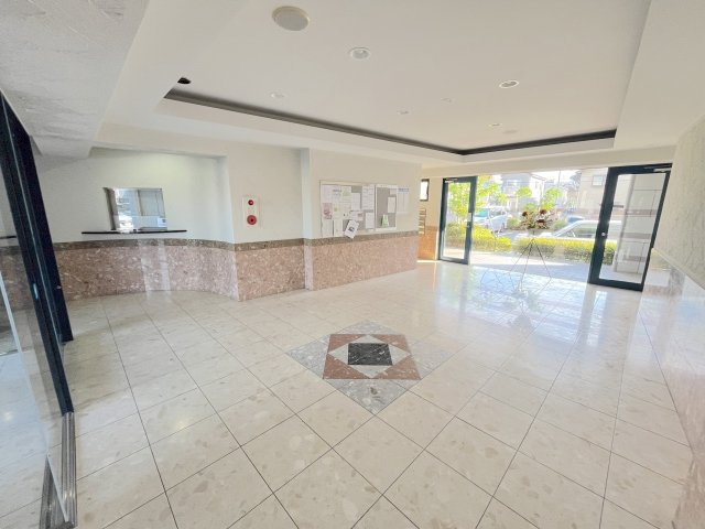 アーバンパレスアルカディア春日原のエントランス