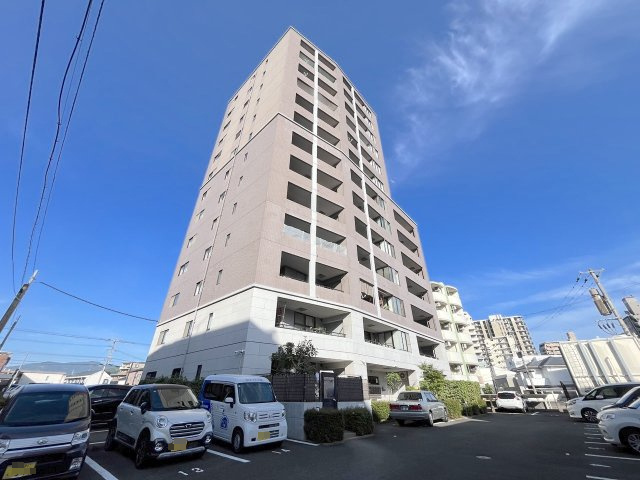 アーバンパレスアルカディア春日原の外観