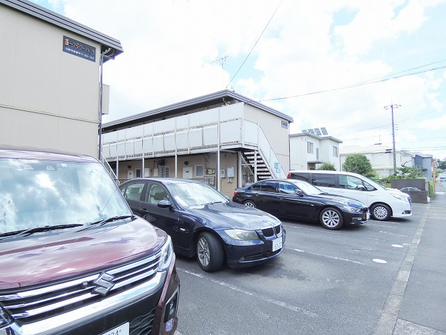 第一フラワーハイツの駐車場
