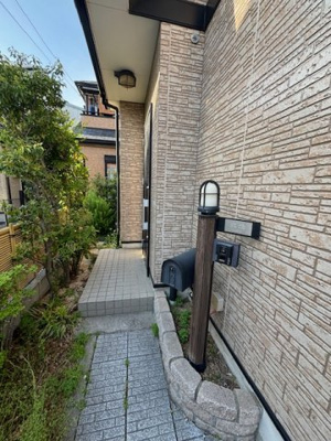 【エントランス】 | 美女木八丁目貸家 | エントランスです
