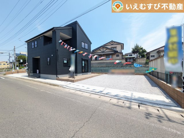 Livele Garden.S　太田第4宝町の駐車場|2台以上駐車可能なスペース完備
複数台車をお持ちでも、お友達が遊びに来てもゆとりの駐車スペース！
