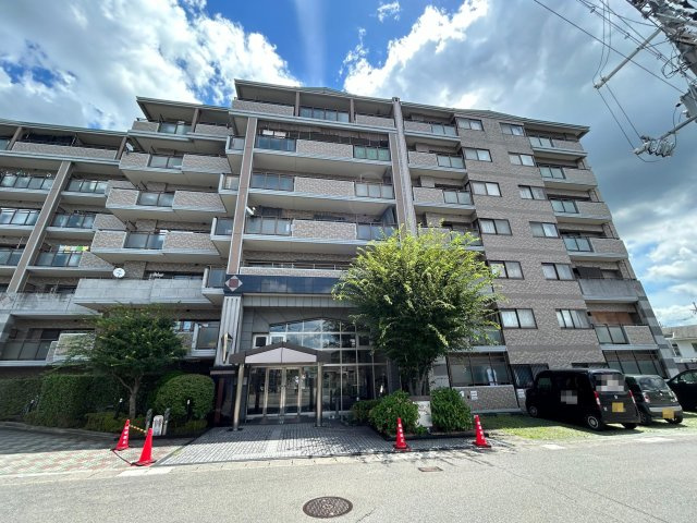 京阪宇治線「桃山南口」駅徒歩９分■令和６年１月リフォーム完了■３ＬＤＫ美室■パデシオン桃山南の外観|外観