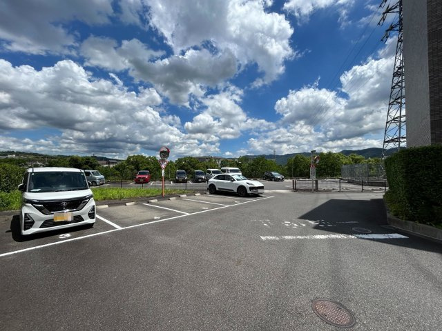 京阪宇治線「桃山南口」駅徒歩９分■令和６年１月リフォーム完了■３ＬＤＫ美室■パデシオン桃山南の駐車場|駐車場