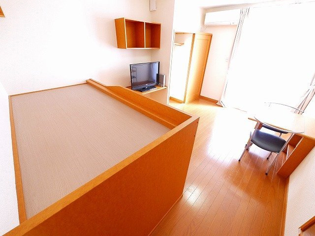 レオパレスインフォレスタⅡの寝室|使い勝手のいい寝室です