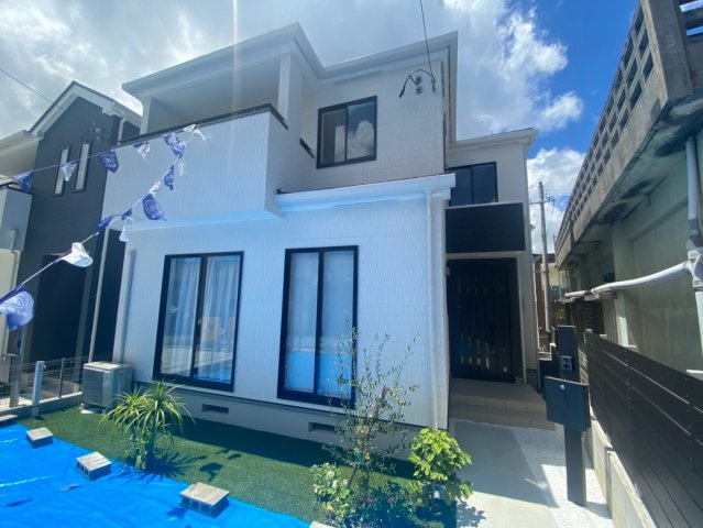 ハートフルタウン沖縄市室川　E号棟の駐車場