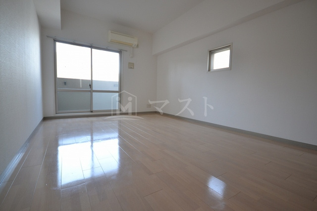 フォレシティ肥後橋の居間・リビング