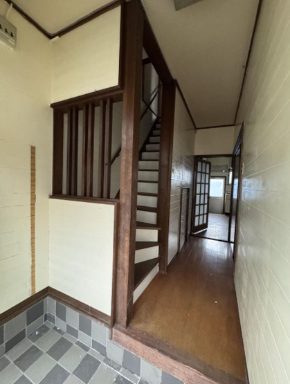  | 神戸市垂水区西舞子９丁目　中古戸建 | 玄関