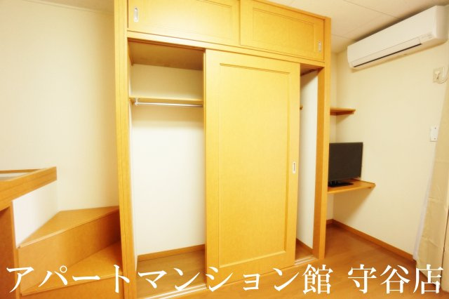 レオパレス松ヶ丘の収納
